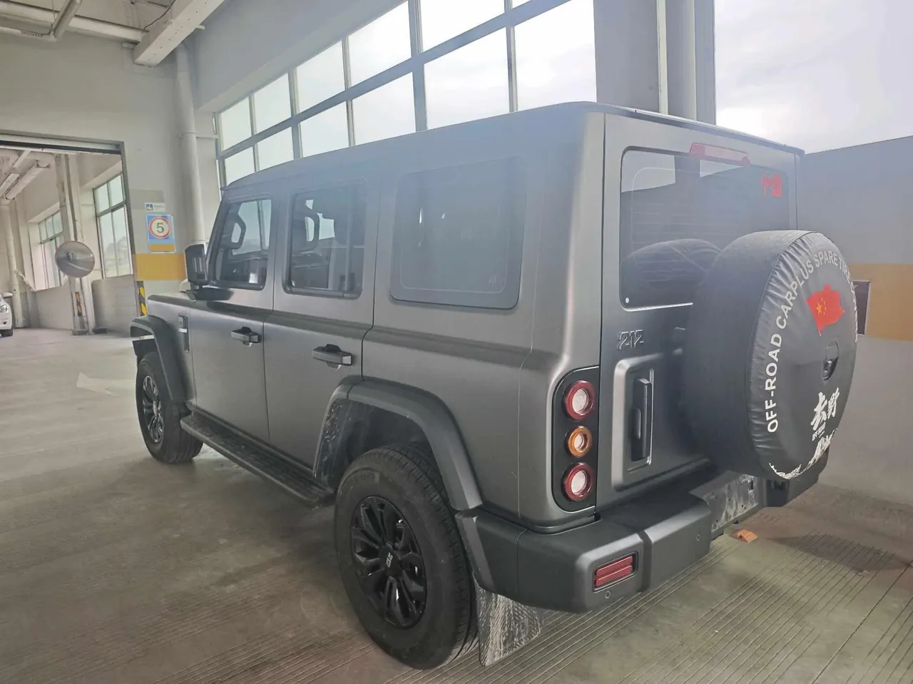 212 2024 T01 2.0T Explorer Automatic 3