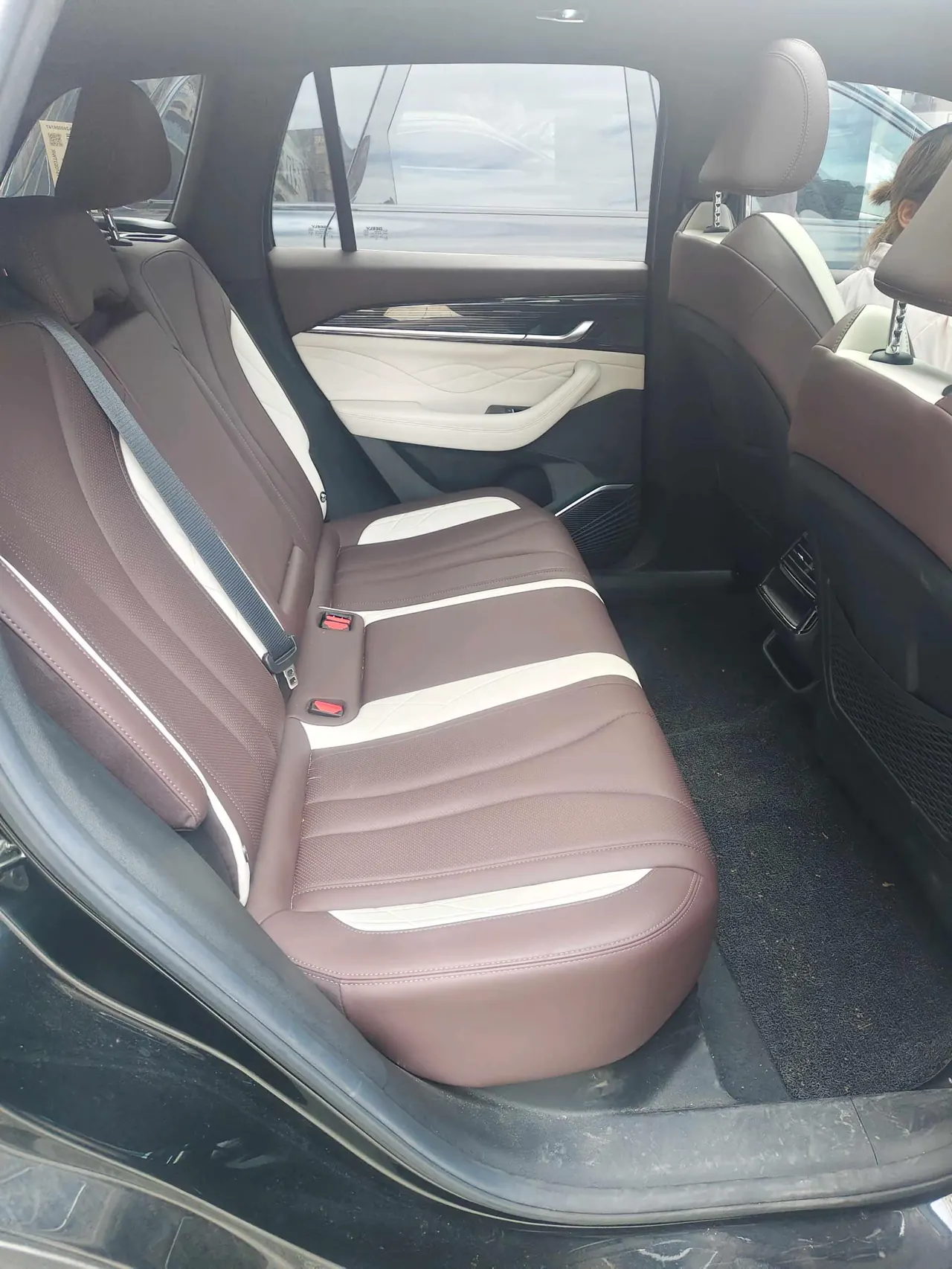 Geely 2024 XingyueL (Monjaro) 2.0TD high-power two-wheel drive cloud version automatic gear 3