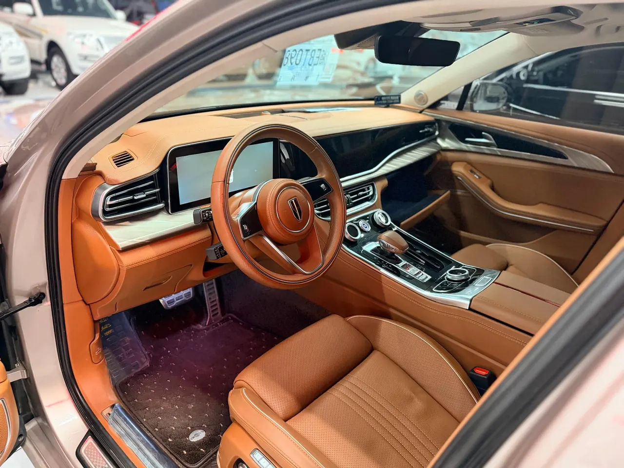 HongQi 2020 H9 48V 2.0T Zhilian Flag Edition Automatic Gear 4
