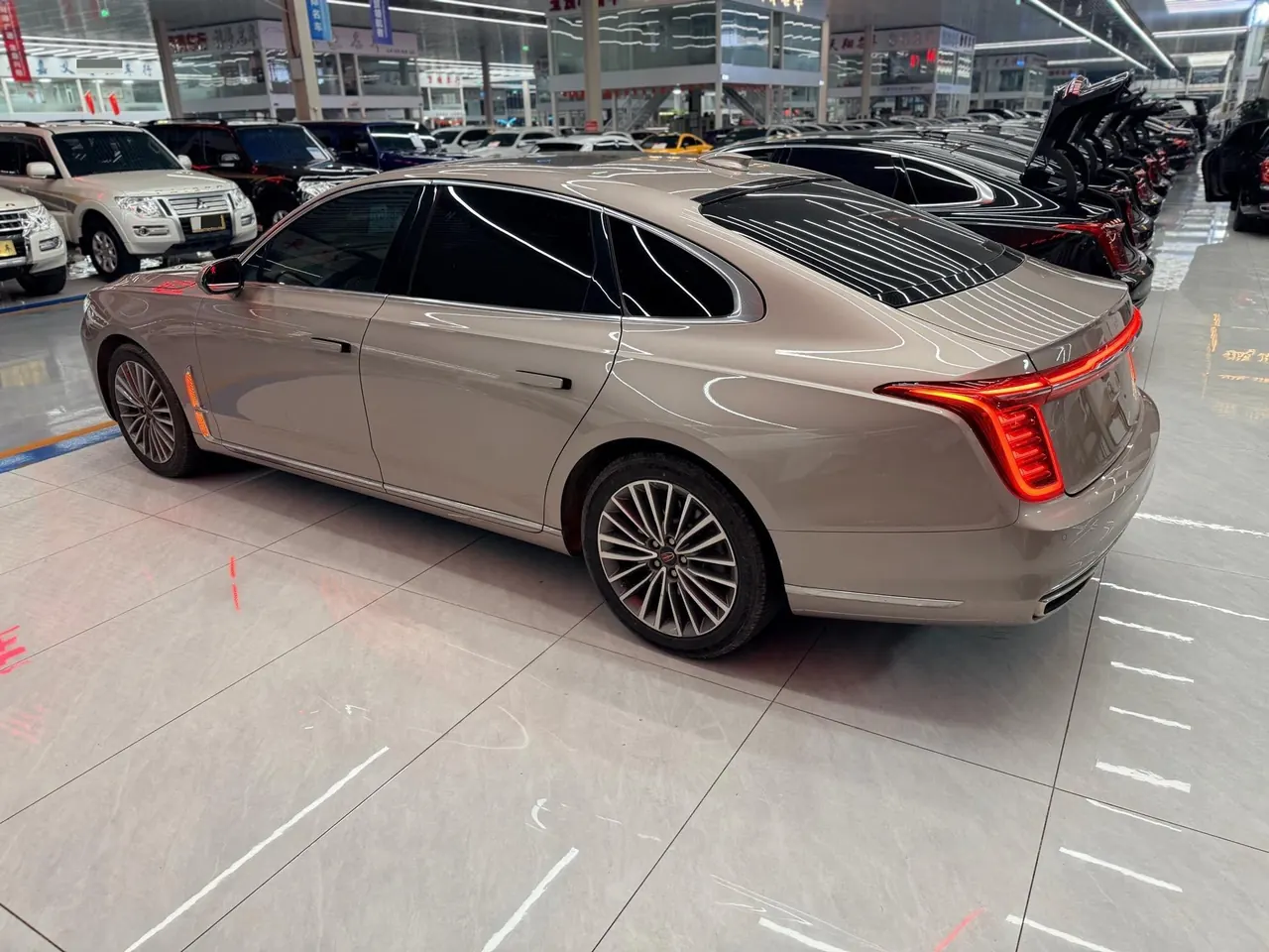 HongQi 2020 H9 48V 2.0T Zhilian Flag Edition Automatic Gear 7
