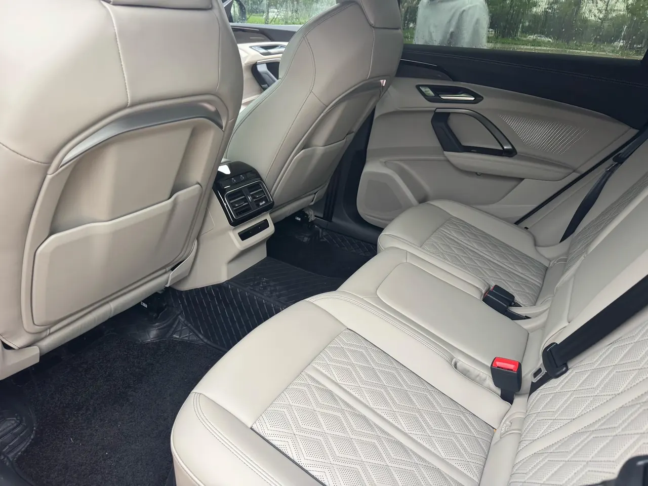 Audi 2026 Q5L 2.0T Smart Hybrid Premium Automatic Gear 5