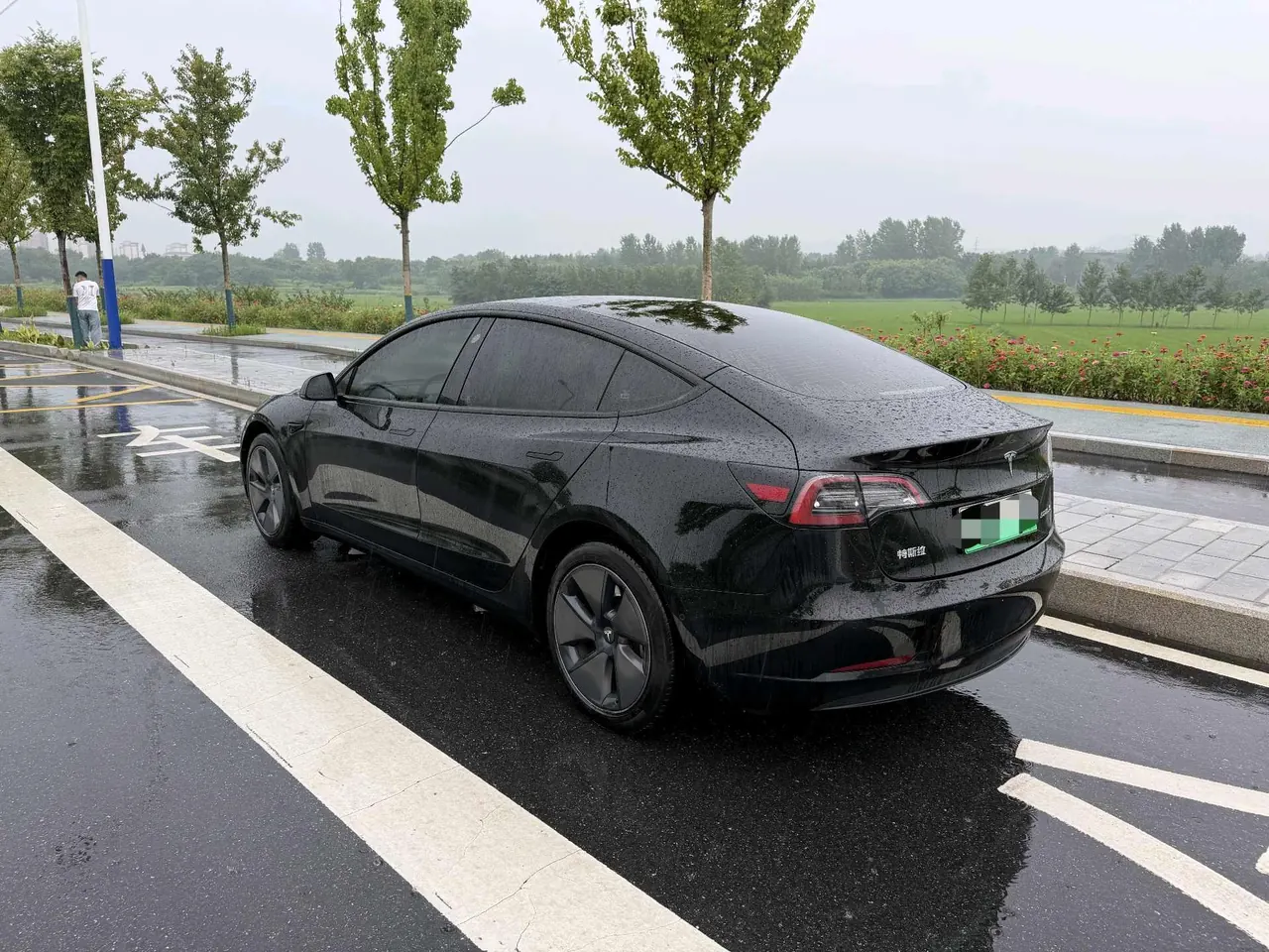 Tesla 2022 Model 3 rear-wheel drive version of automatic transmission 5