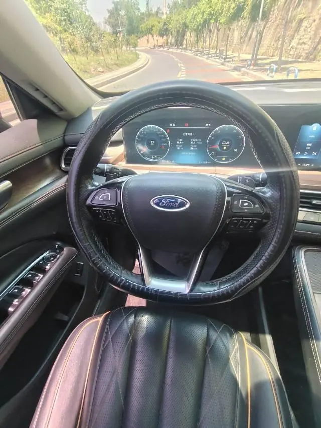 Ford 2021 Lingyu 2.0T EcoBoost 225 Lingling 6-seat automatic gear 16