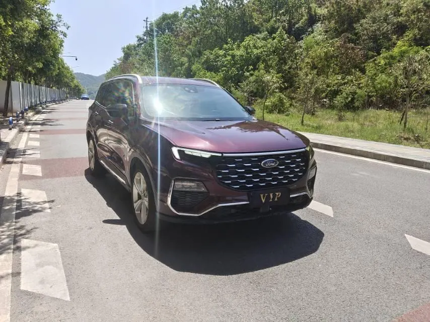 Ford 2021 Lingyu 2.0T EcoBoost 225 Lingling 6-seat automatic gear 3