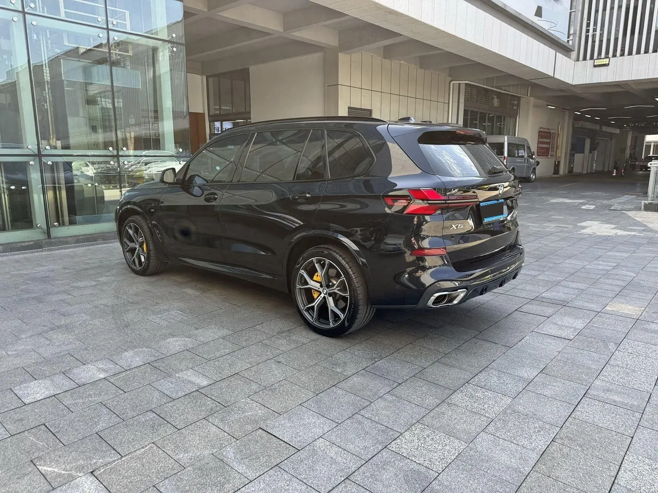 BMW 2023 X5 xDrive30Li 48V 2.0T exclusive m sports obsidian night suit automatic gear 3