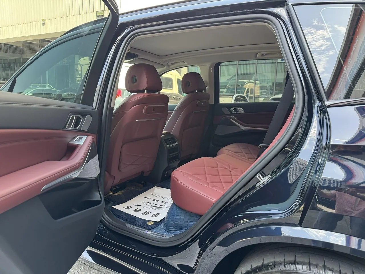 BMW 2023 X5 xDrive30Li 48V 2.0T exclusive m sports obsidian night suit automatic gear 5