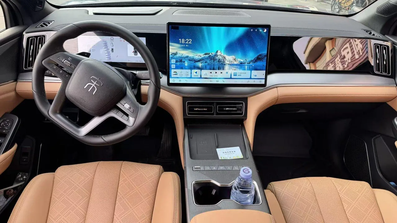 BYD 2026 Song L DM-i 1.5 Stepless 200KM Exceed Automatic Transmission 9