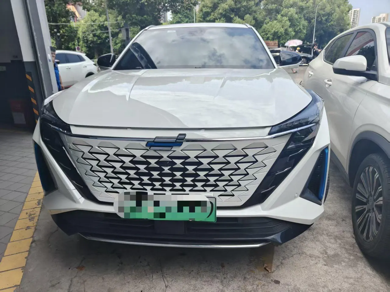 Auchan 2023 Z6 iDD 1.5T Three Clutch 150KM Flagship PLUS Smart Parking Edition Automatic 2