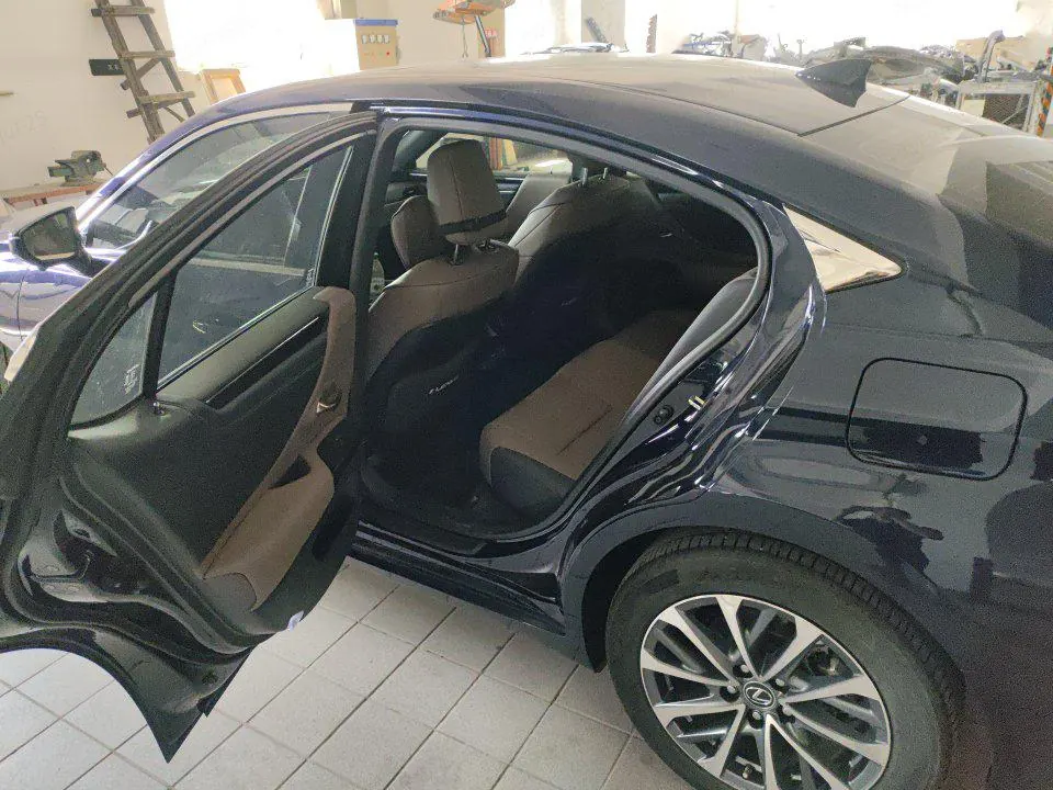 Lexus ES (Imported) 2023 ES200 2.0 Stepless Premium Edition Automatic Gear 8