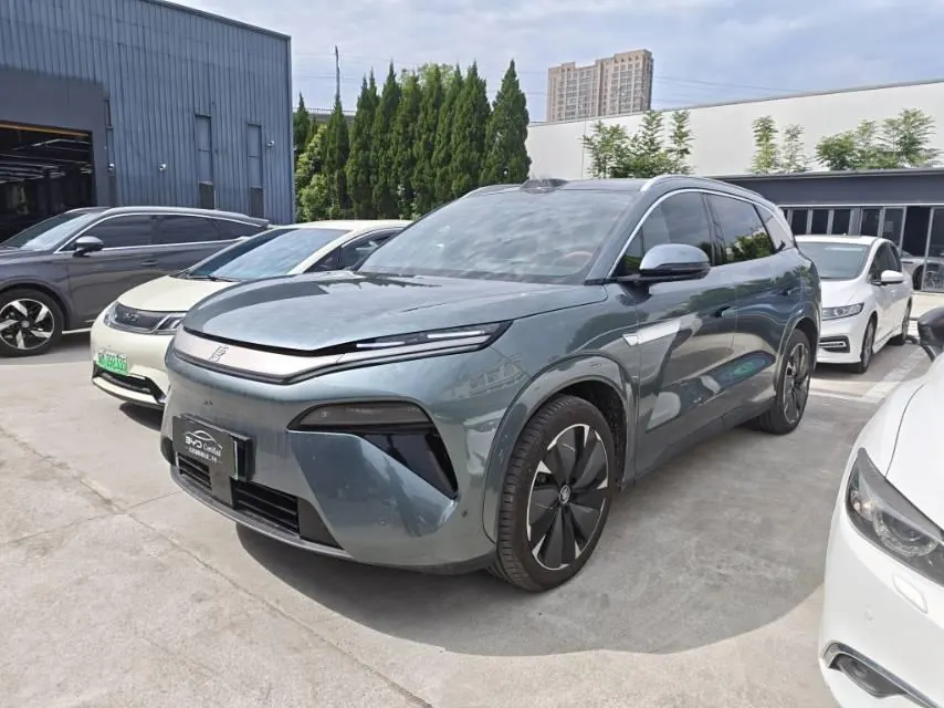 打开图片灯箱:BYD 2025 Tang L EV 600KM four-wheel drive laser Radar flagship automatic gear