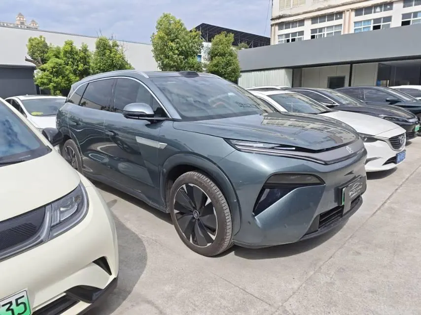 BYD 2025 Tang L EV 600KM four-wheel drive laser Radar flagship automatic gear 3