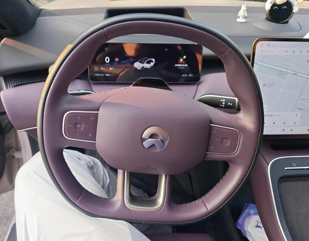 NIO 2025 ET5 75kWh automatic transmission 5