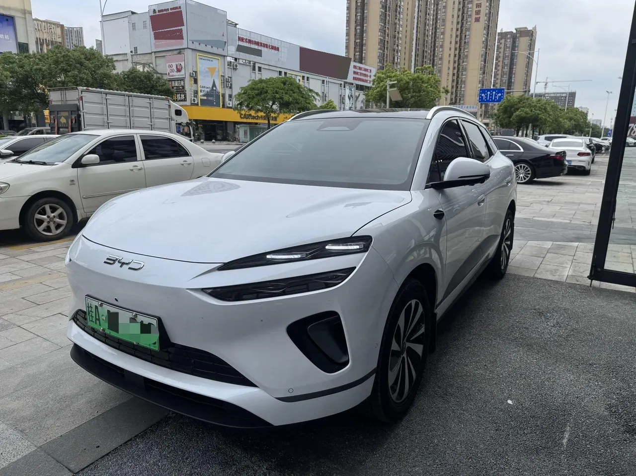 Открыть галерею: BYD 2026 Sea Lion 06 EV 710 Sailing Edition Automatic Gear