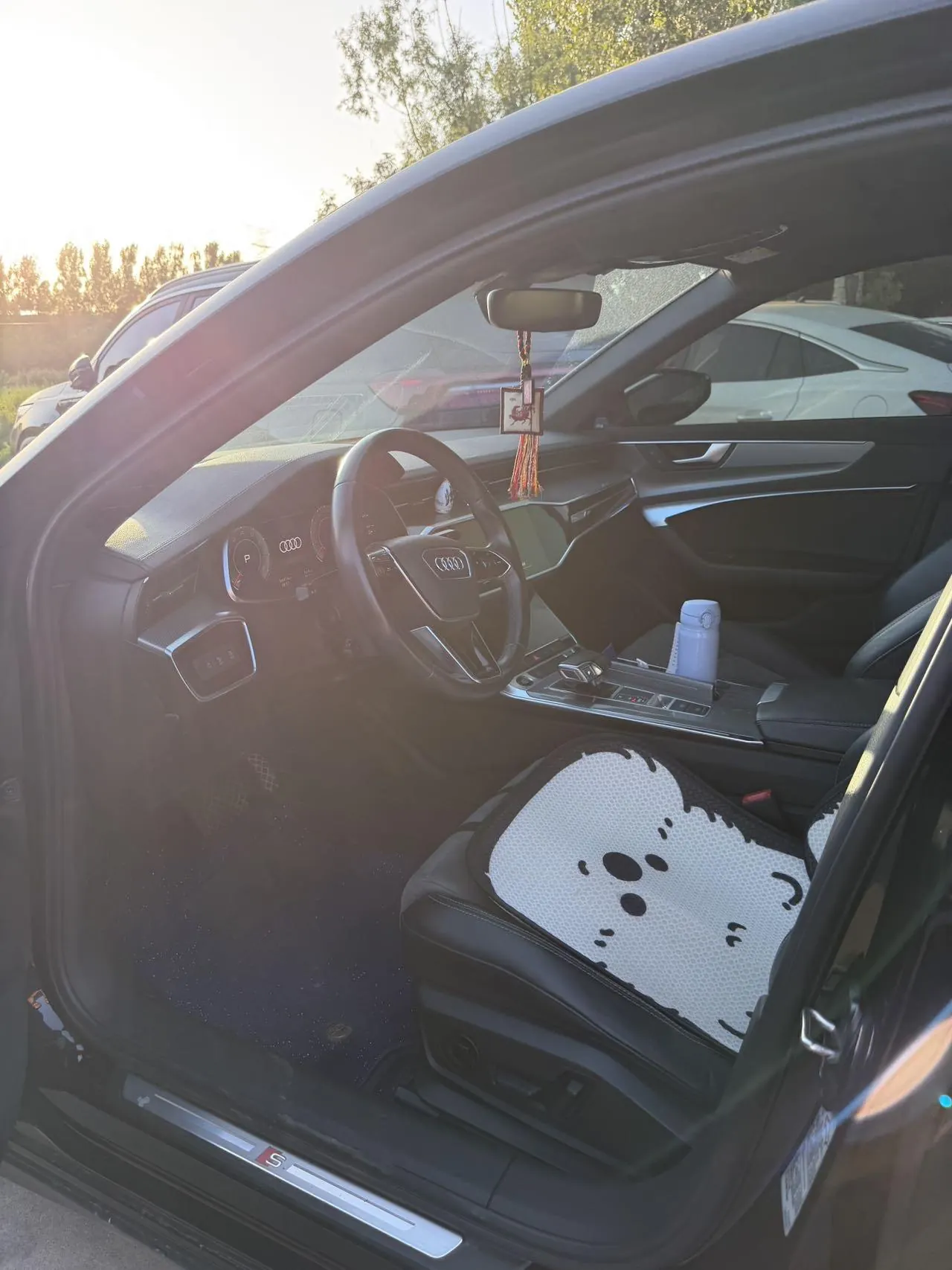 Audi 2022 A6L 2.0TFSI 40TFSI Deluxe Dynamic Automatic 2