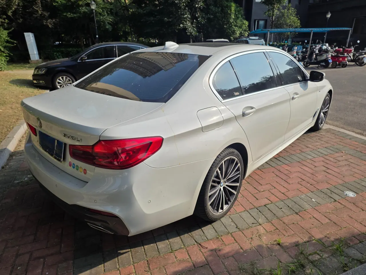 BMW 5 Series 2020 530Li 2.0T Leading M Sports Suit Automatic Gear 2