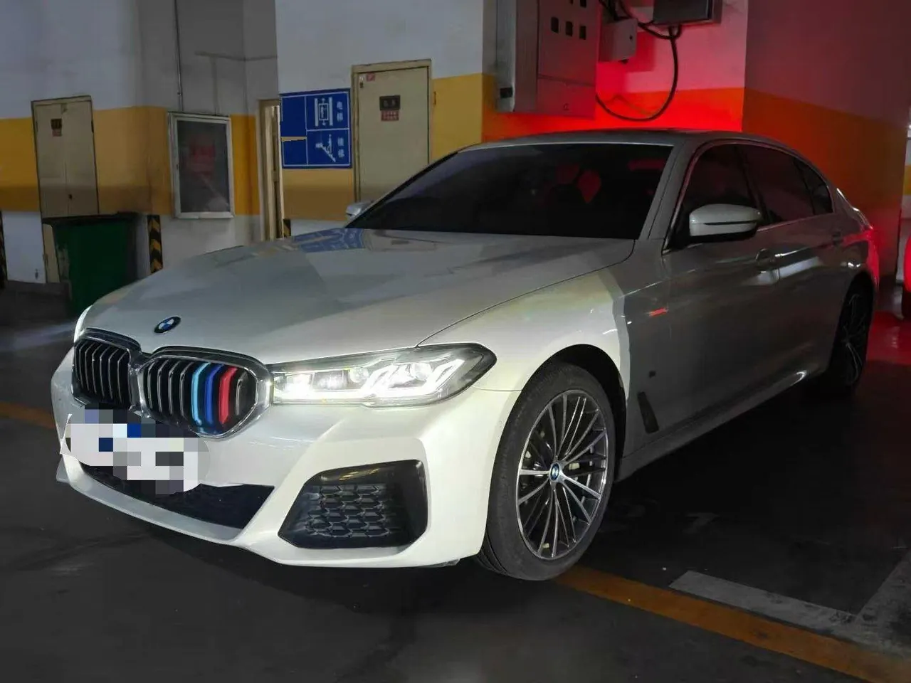BMW 5 Series 2023 530Li 2.0T Leading M Sports Suit Automatic Gear - View 1