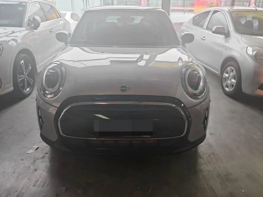 MINI Mini (imported) 2023 Mini Cooper 1.5T purple night escape special edition automatic gear 2