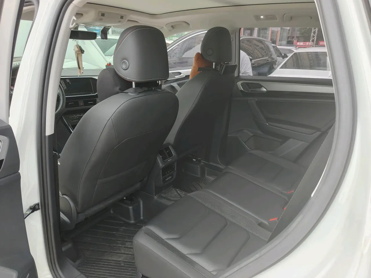 Volkswagen 2020 Tanyue 2.0TSI 330TSI Two-Drive Deluxe Smart Joint Edition Automatic Gear 4