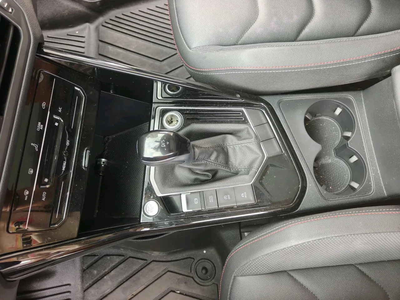 Volkswagen 2020 Tanyue 2.0TSI 330TSI Two-Drive Deluxe Smart Joint Edition Automatic Gear 6