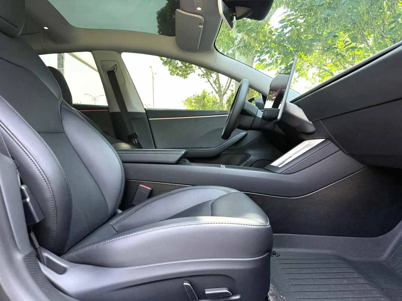 Tesla 2023 Model 3 Rejuvenation Edition Rear Wheel Drive Automatic Transmission 11