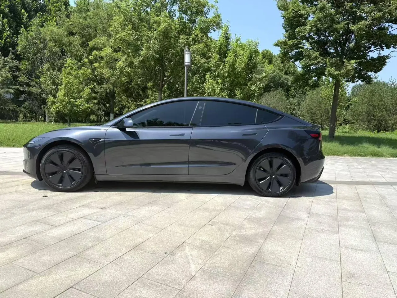 Tesla 2023 Model 3 Rejuvenation Edition Rear Wheel Drive Automatic Transmission 6