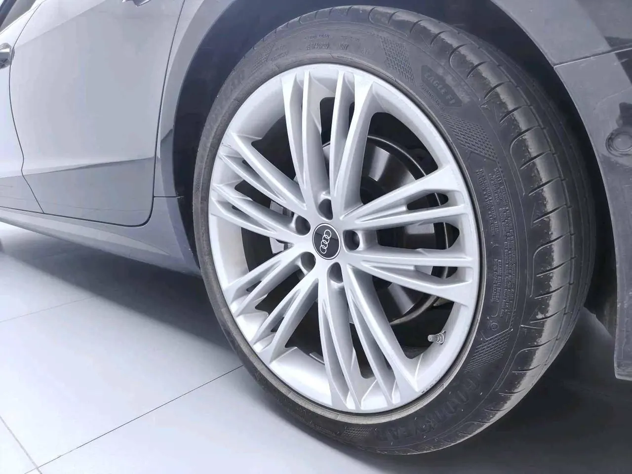 Audi 2024 A7L 2.0TFSI 45TFSI Quattro Luxury Automatic 5