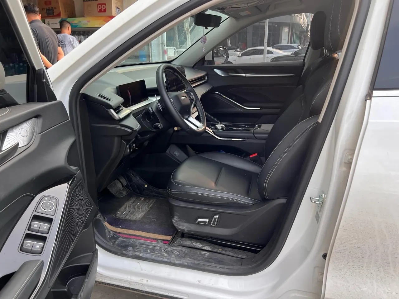 Haval 2024 H6 1.5T Two-Drive Pro Auto 2