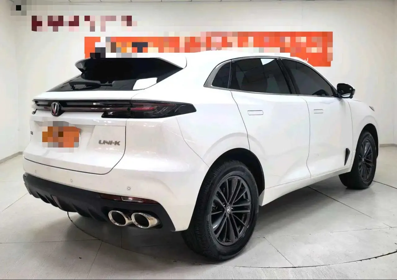 ChangAn 2024 UNI-K 2.0T Two-Drive Yuesang Automatic Gear 3