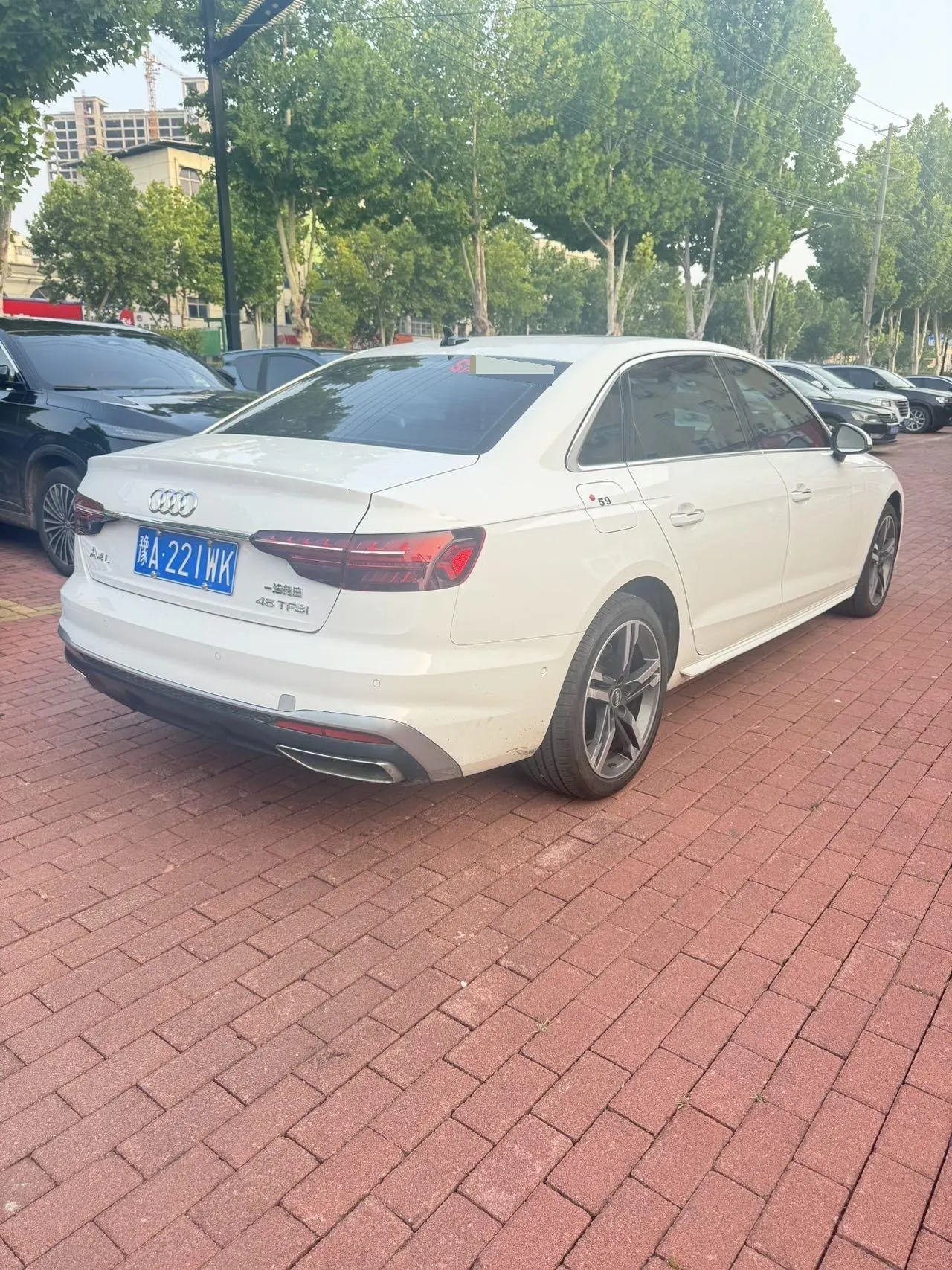 Audi 2020 A4L 2.0TFSI 40TFSI Deluxe Dynamic Automatic 9