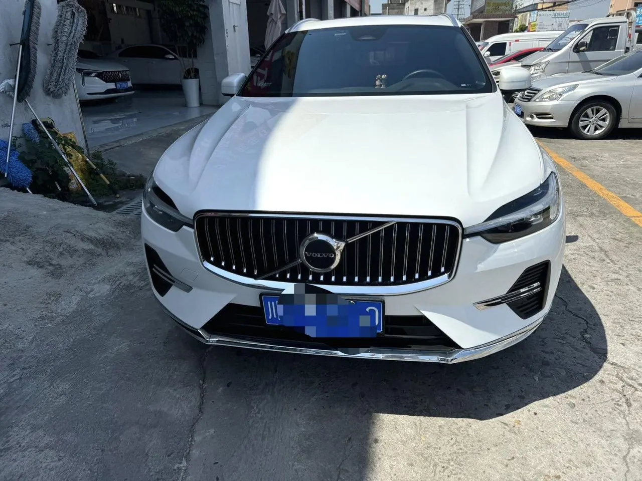 Volvo 2022 XC60 48V 2.0T B5 4-wheel drive Zhiyuan Deluxe Edition Automatic Gear 2