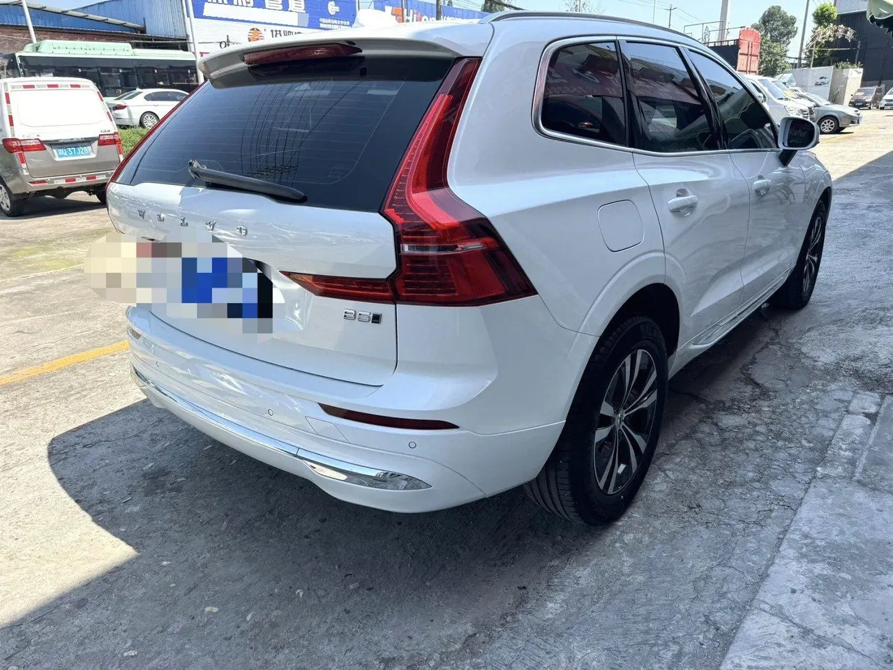 Volvo 2022 XC60 48V 2.0T B5 4-wheel drive Zhiyuan Deluxe Edition Automatic Gear 6