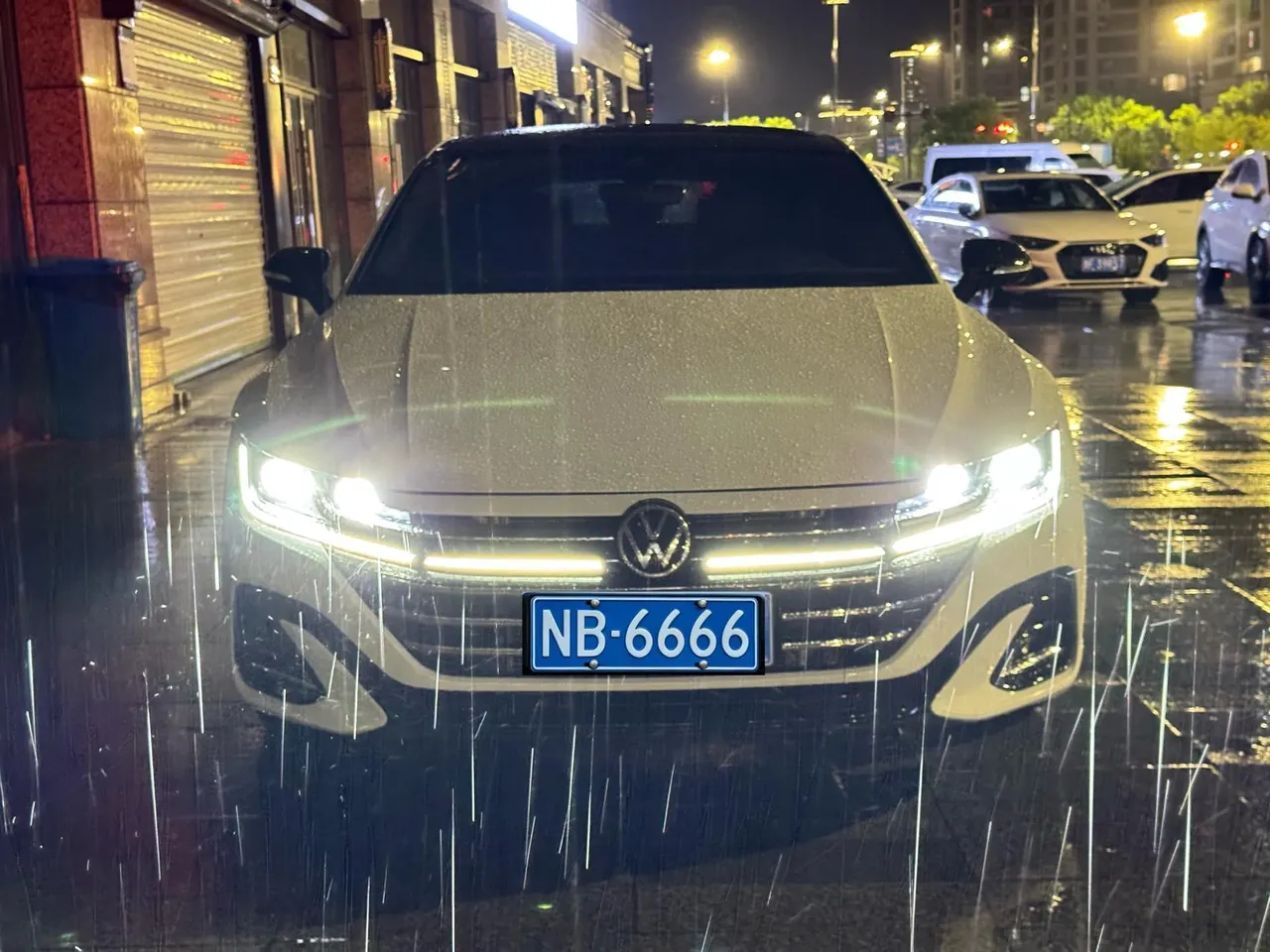 Volkswagen 2021 CC 2.0TSI 380TSI eye-catching automatic gear 2