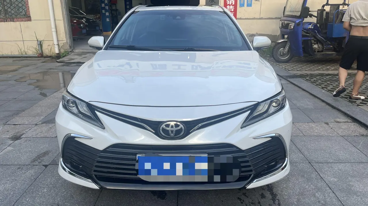 Toyota 2021 Camry 2.0G Stepless Deluxe Edition Automatic Gear 2
