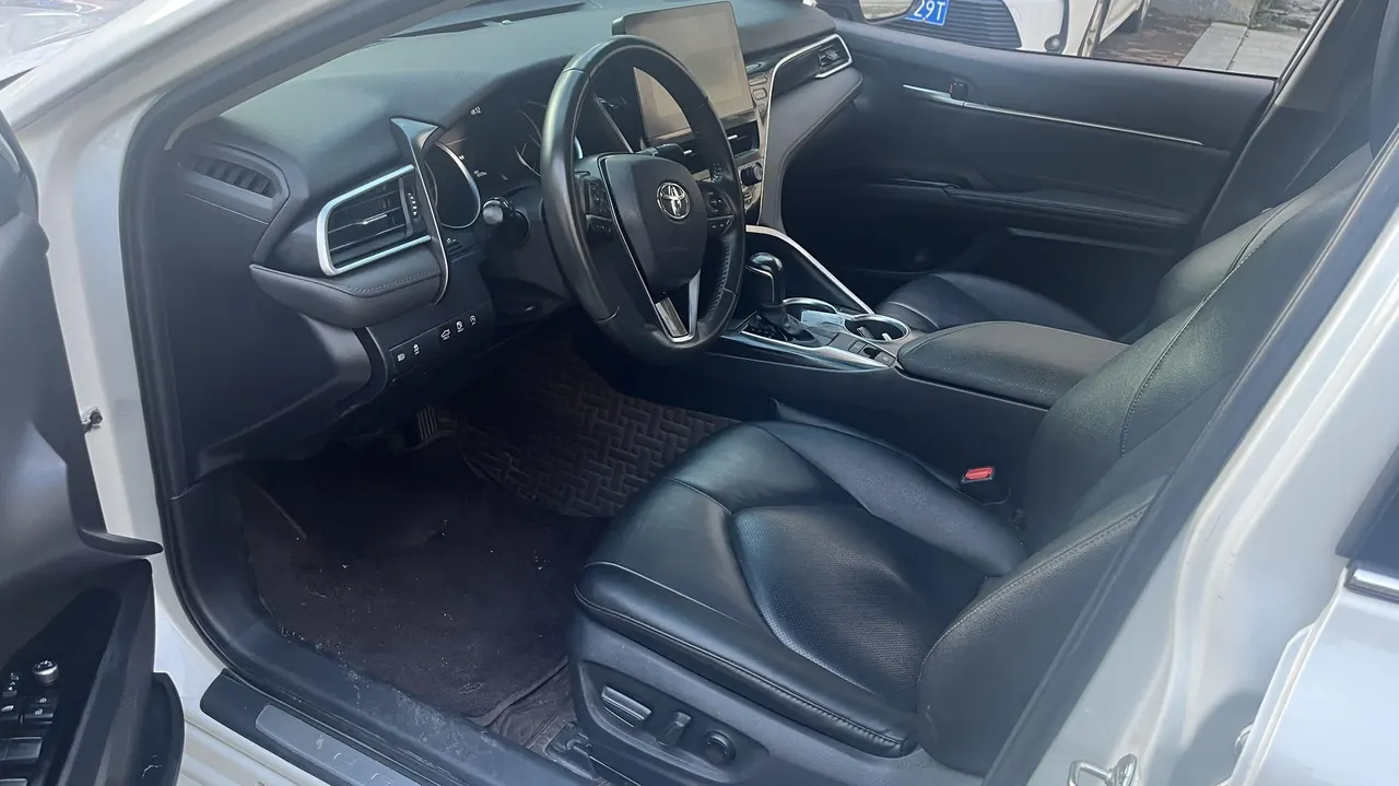 Toyota 2021 Camry 2.0G Stepless Deluxe Edition Automatic Gear 4