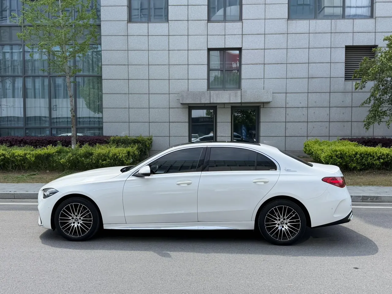 Mercedes Benz Class C 2023 C 260 L 48V 1.5T Automatic 10