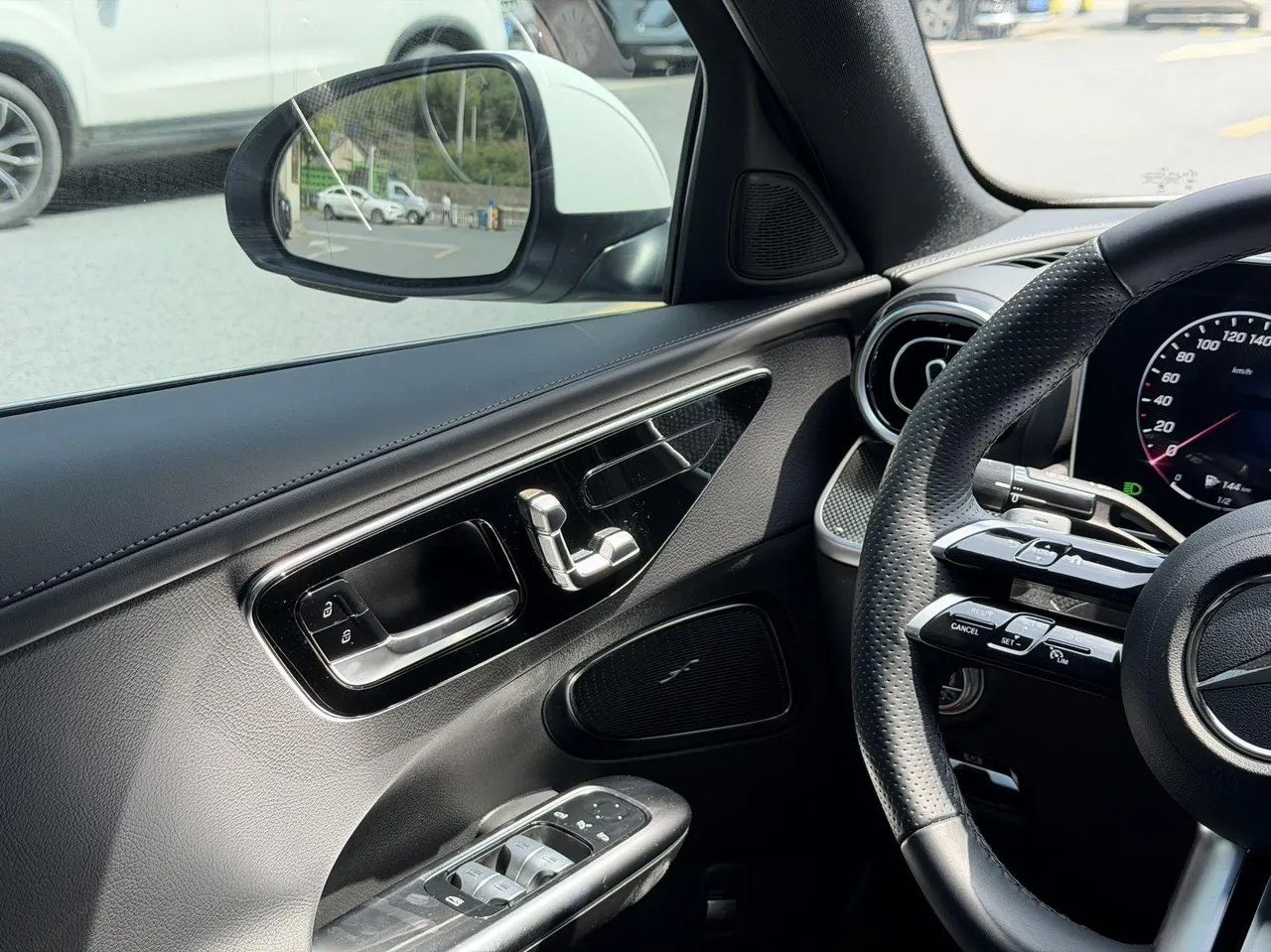 Mercedes Benz Class C 2023 C 260 L 48V 1.5T Automatic 11