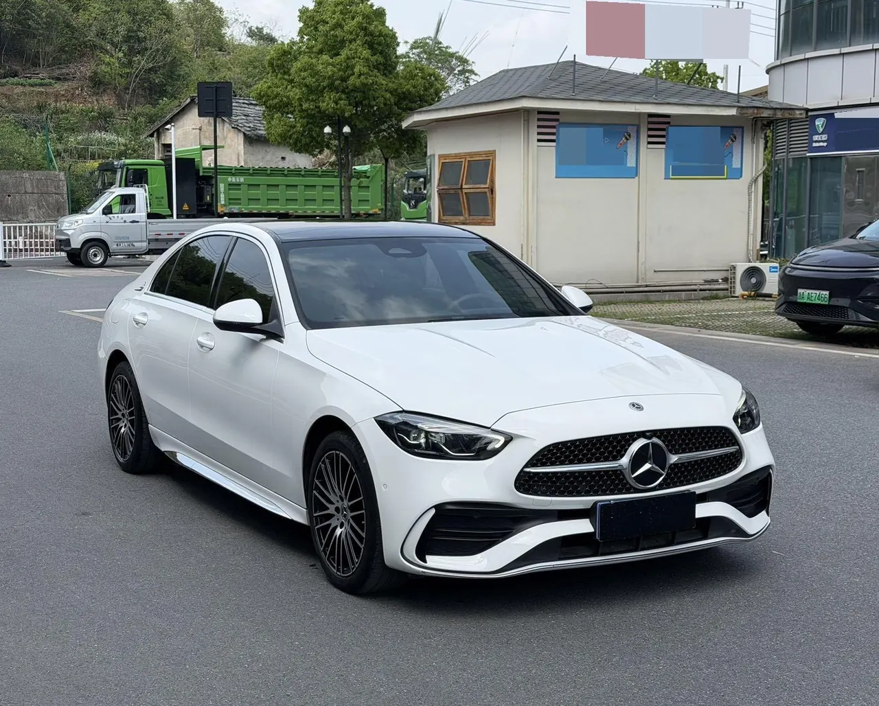Mercedes Benz Class C 2023 C 260 L 48V 1.5T Automatic 3