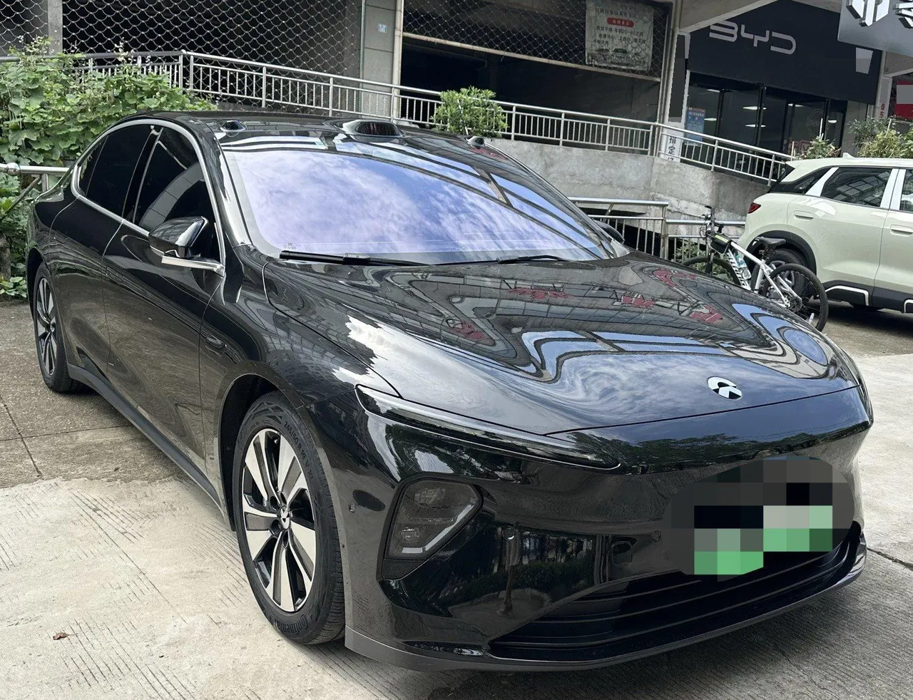 NIO 2023 ET7 75kWh automatic gear 2