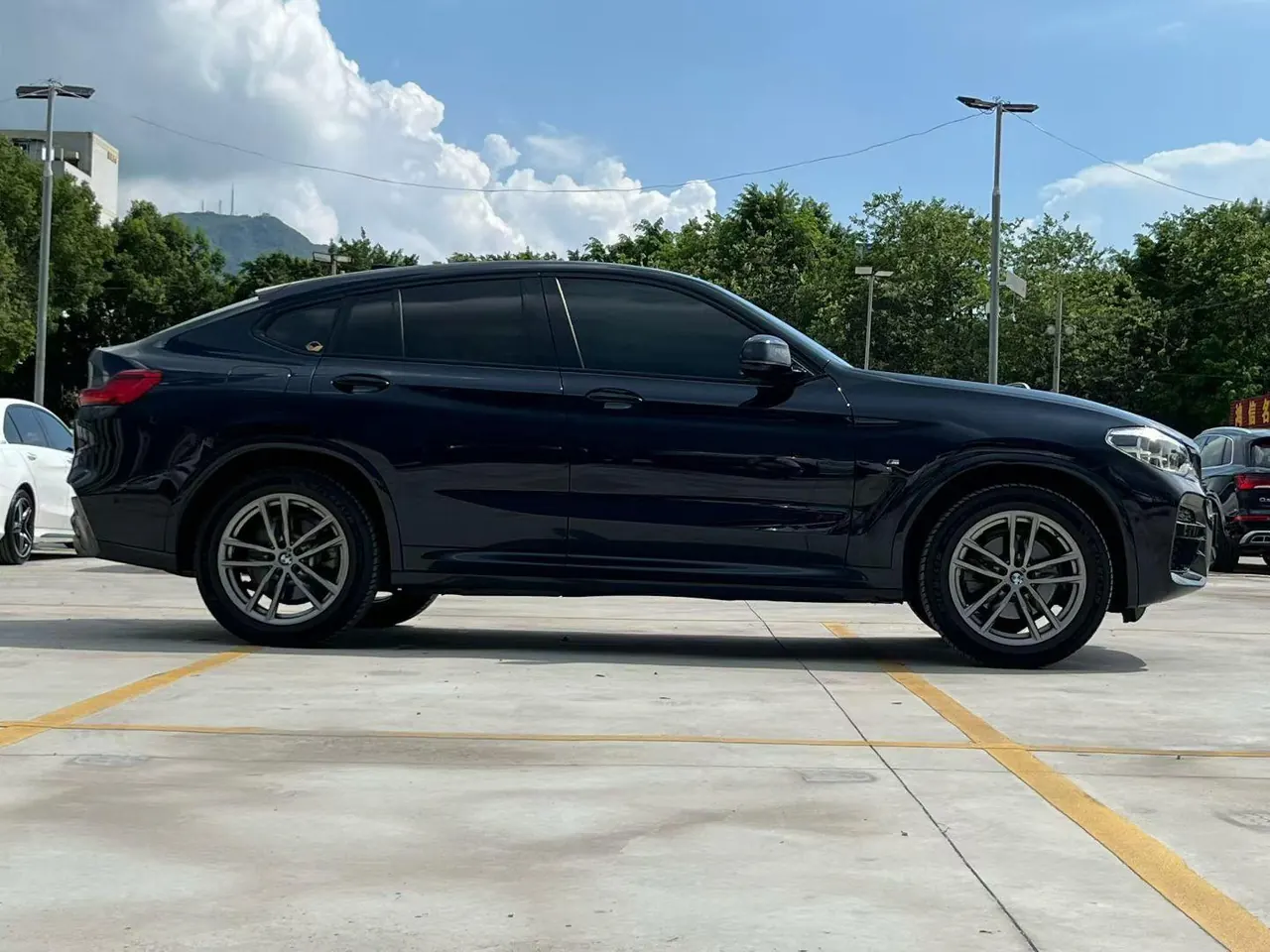 BMW X4 (Imported) 2020 X4 xDrive25i 2.0T M Sports Suit Automatic Gear 9