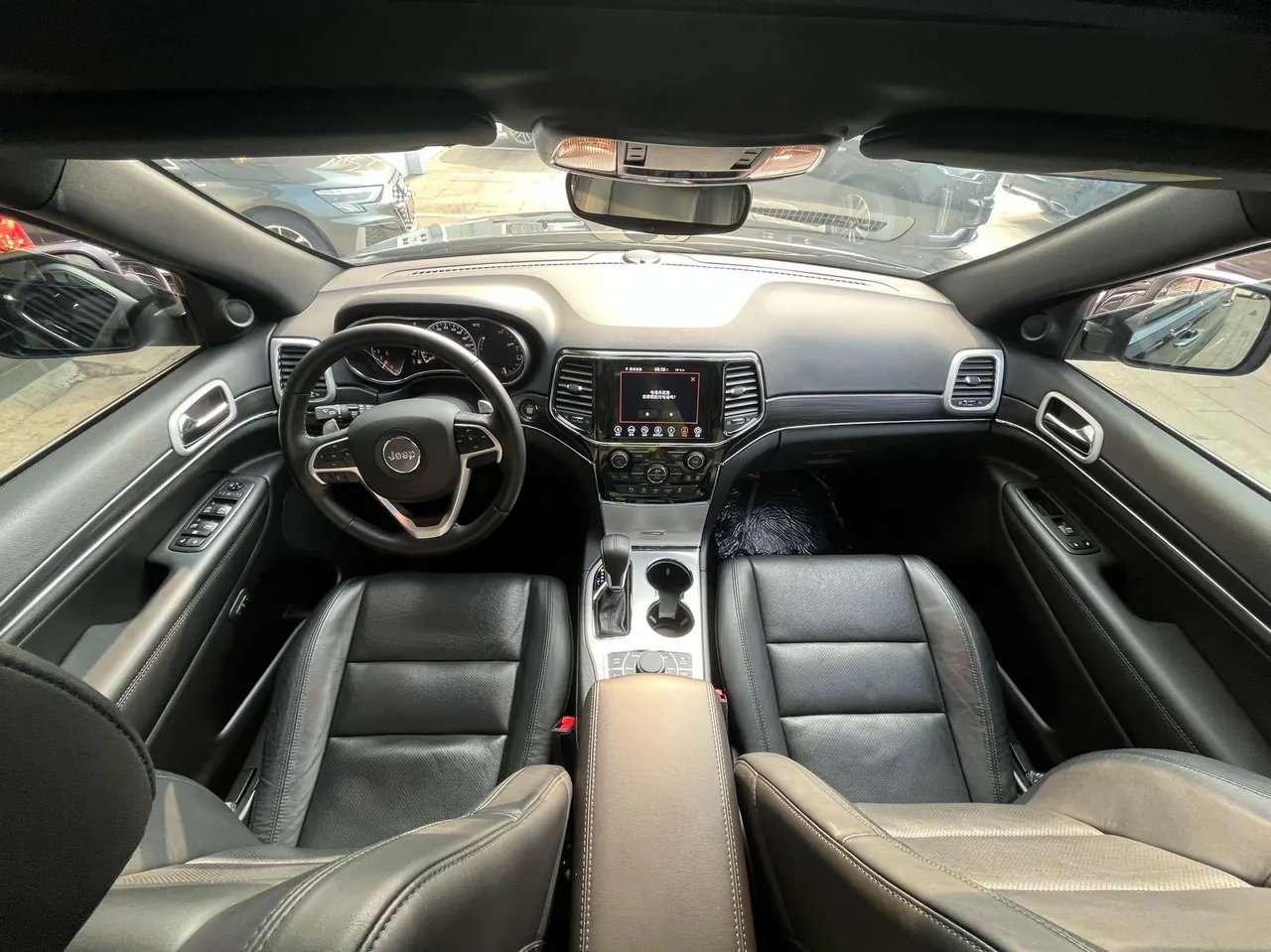 Jeep Grand Cherokee (Imported) 2020 Grand Cherokee 3.0 Elite Navigation Edition Automatic Gear 5