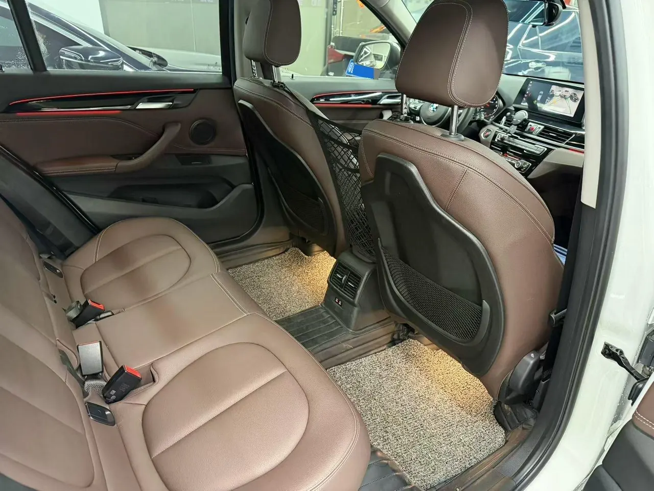 BMW 2020 X1 sDrive20Li 1.5T exclusive automatic gear 5