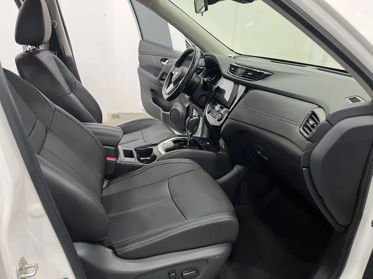 Nissan 2023 Qijun Classic 2.0 Stepless Two-Drive Intelligent Joint Premium Edition Automatic Gear 4