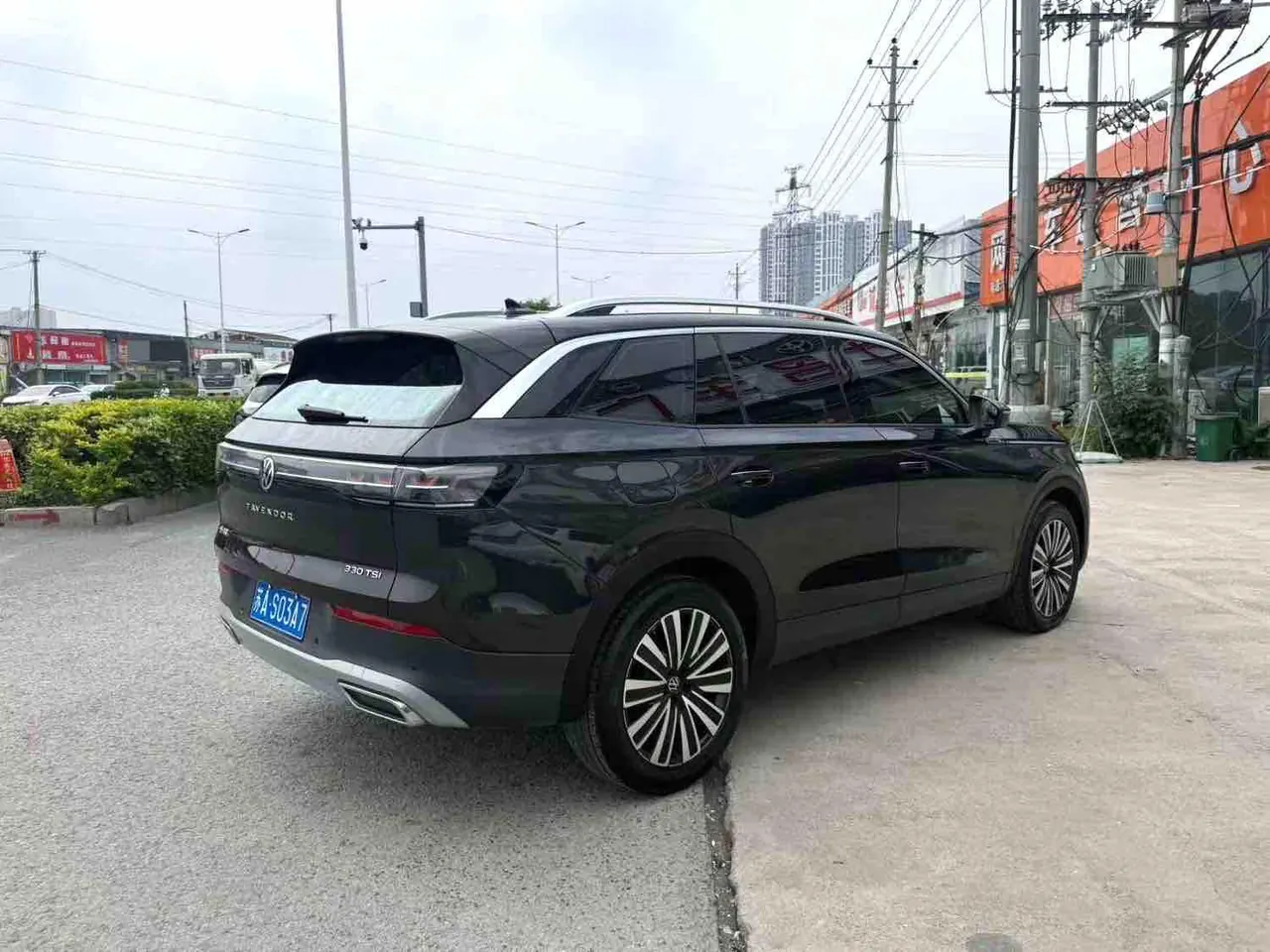 Volkswagen 2023 model tour 2.0TSI 330TSI luxury tour escape version automatic gear 9