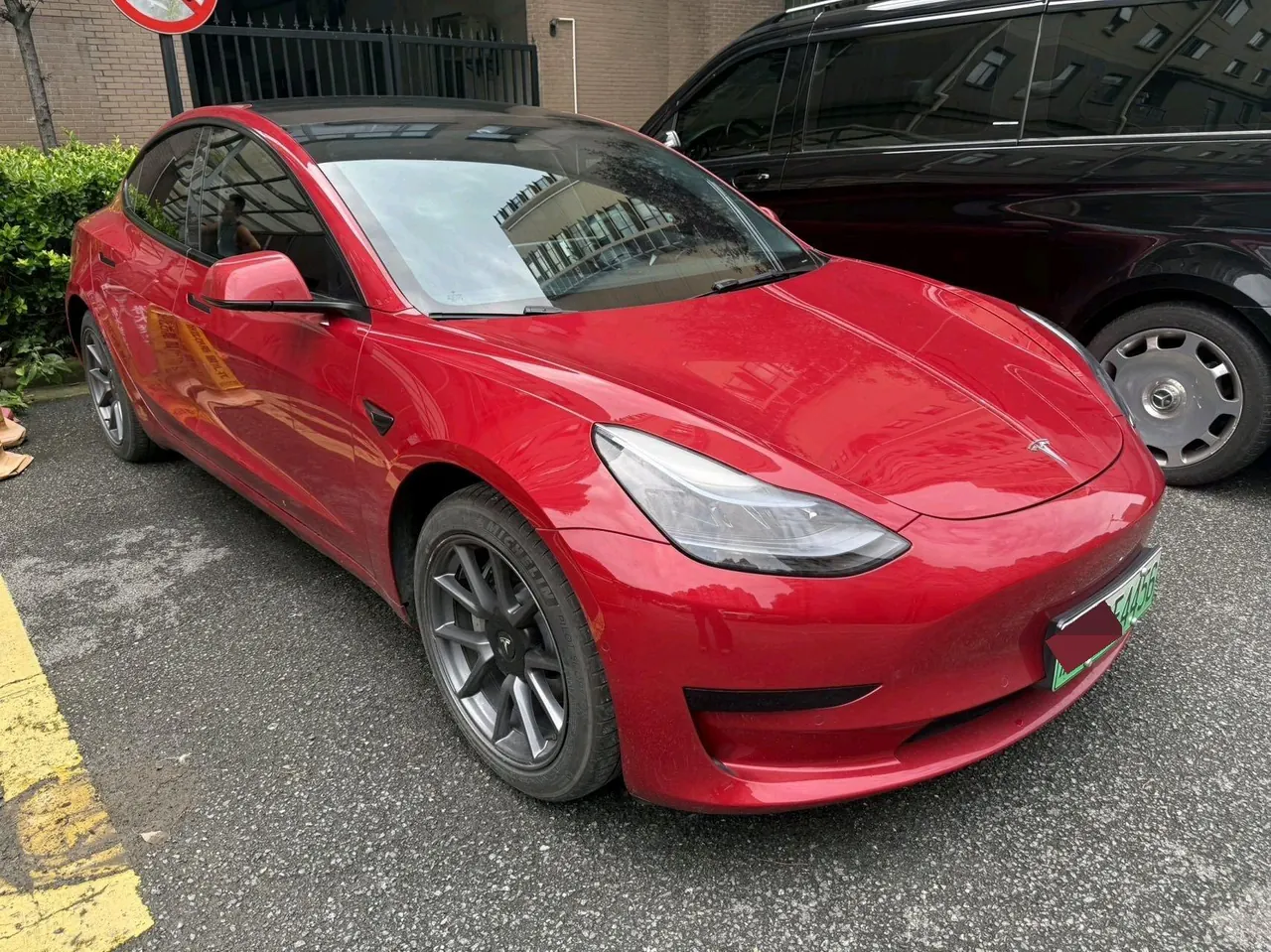 Tesla 2023 Model 3 Rejuvenation Edition Rear Wheel Drive Automatic Transmission 2