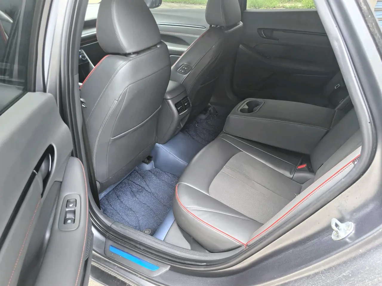 Hyundai 2024 11th generation Sonata 2.0T N Line Max automatic gear 3