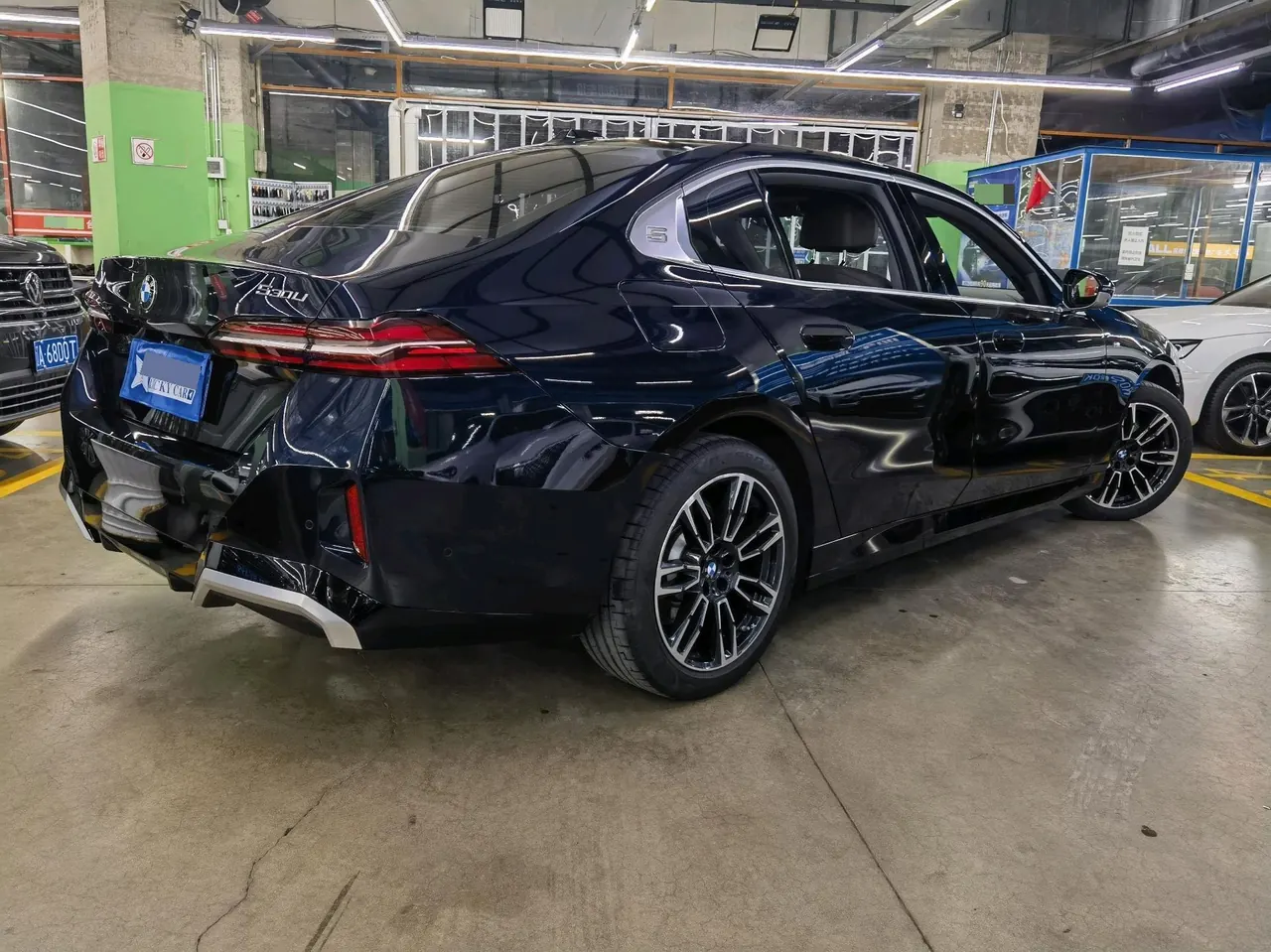 BMW 5 Series 2025 530Li 48V 2.0T Leading M Sports Suit Automatic Gear 6