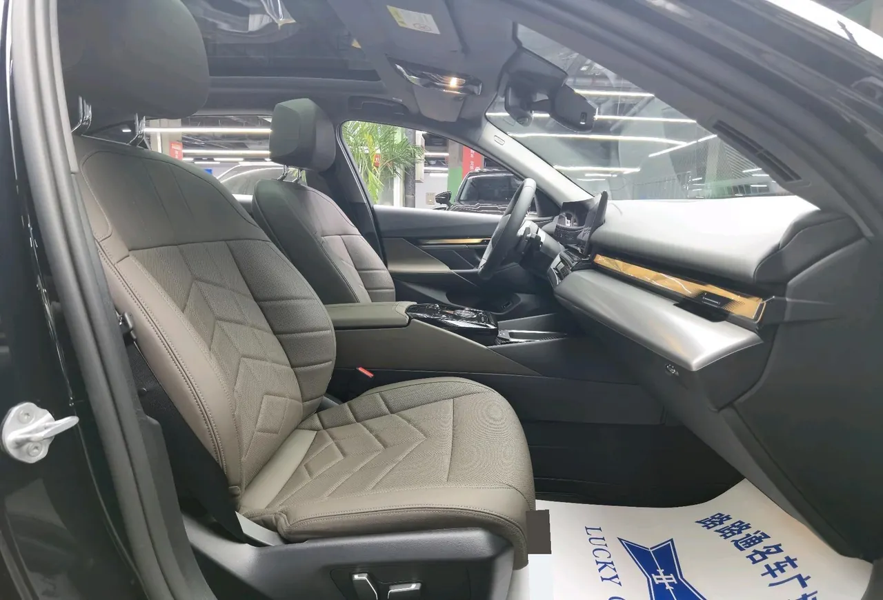 BMW 5 Series 2025 530Li 48V 2.0T Leading M Sports Suit Automatic Gear 8