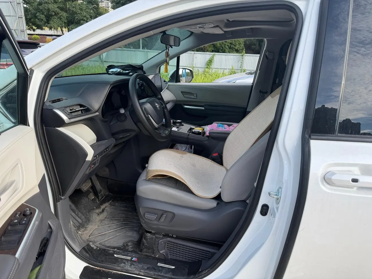 Toyota 2024 Sana 2.5 Stepless Comfort Edition Automatic Gear 4