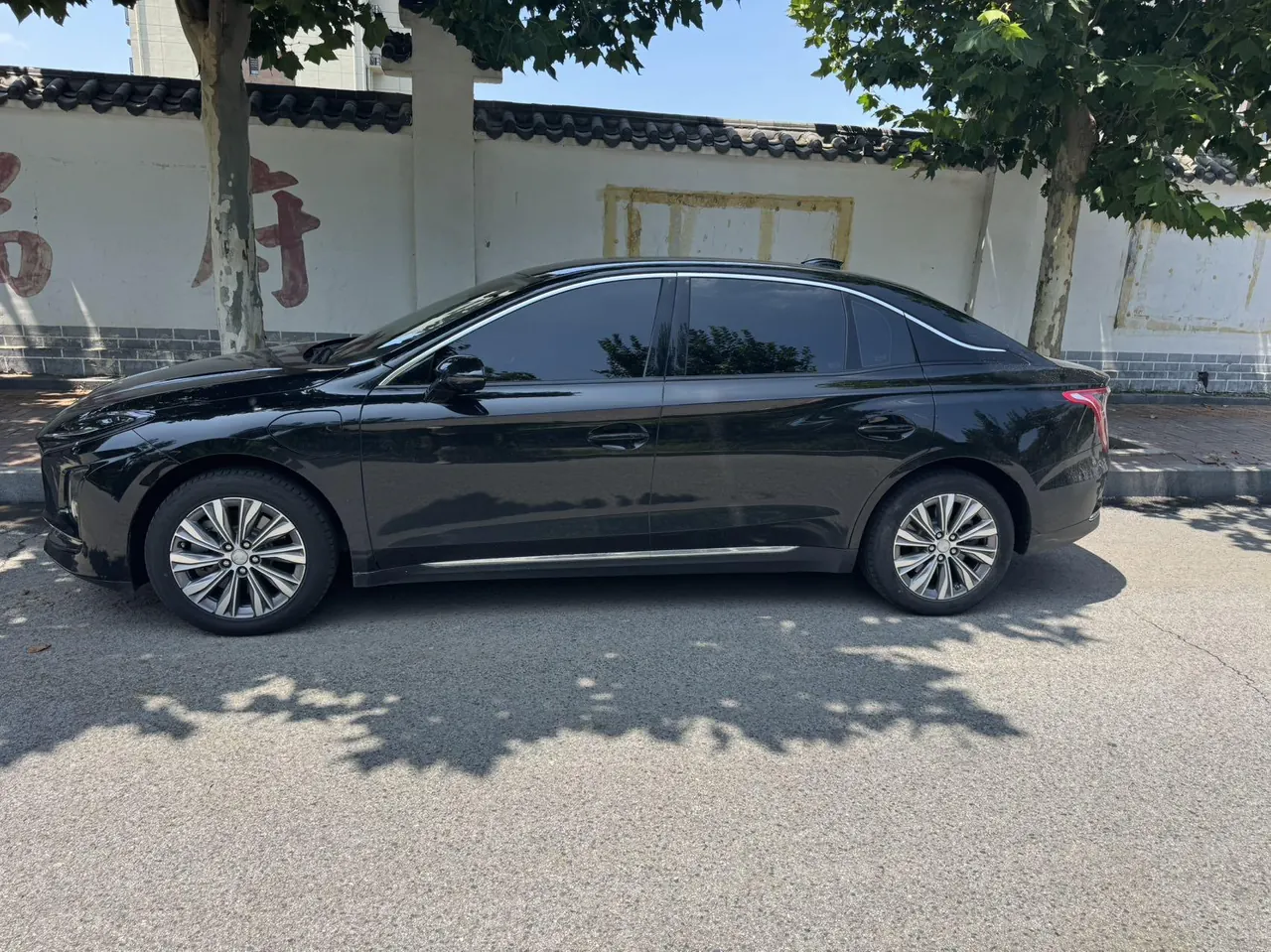 HongQi 2023 E-QM5 E-QM5 PLUS automatic gear 4