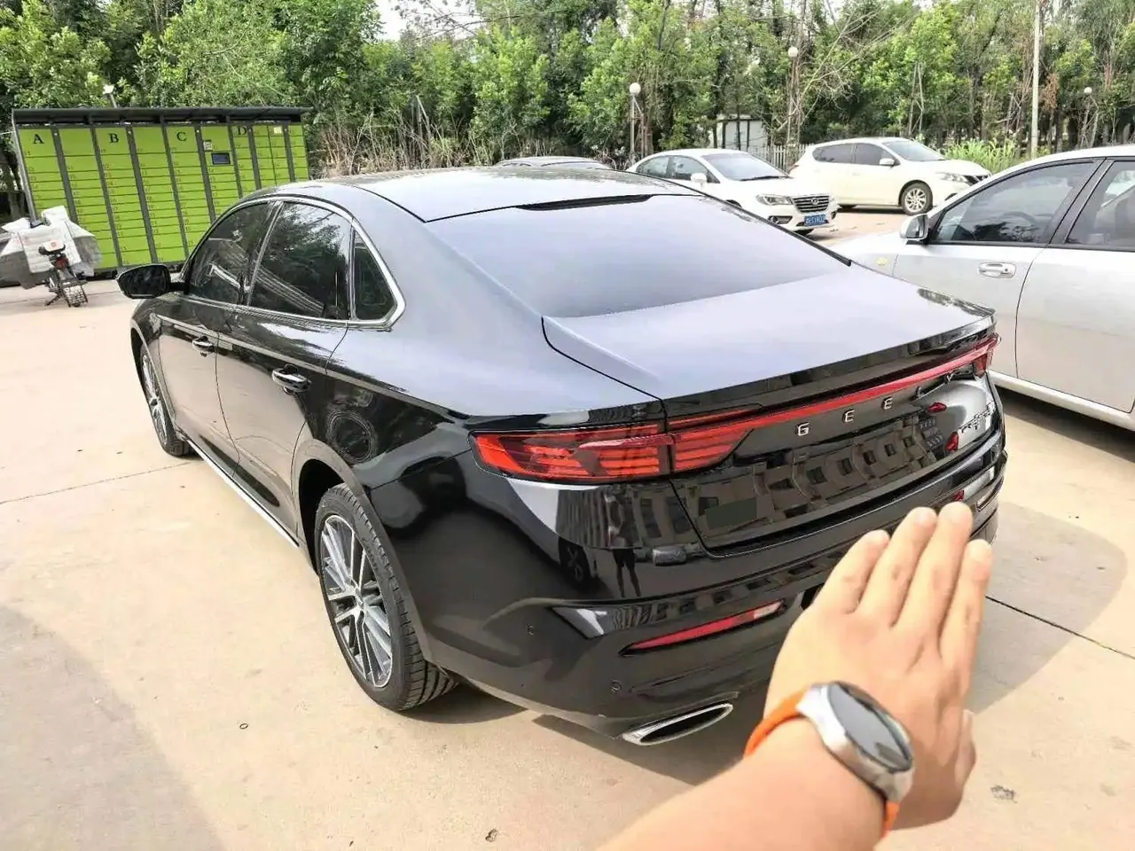 Geely 2023 Xingrui 2.0TD Honorable Automatic Transmission 3